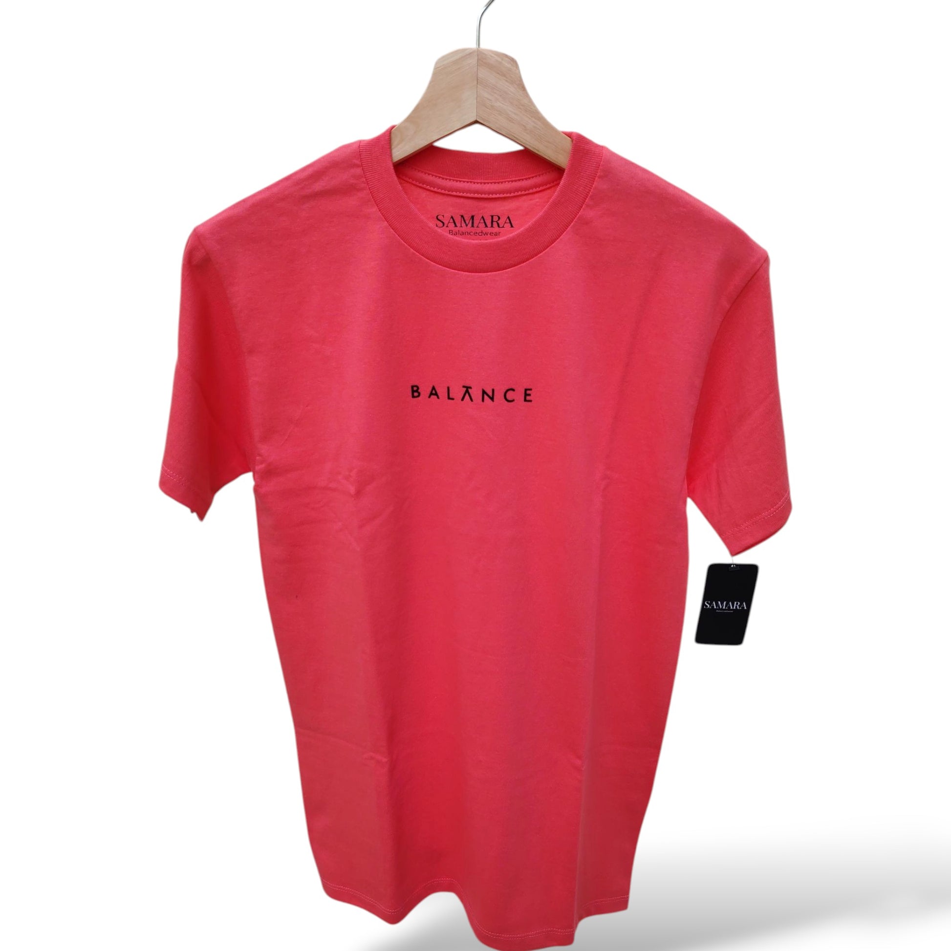 Playera salmón de cuello redondo, diseño balance
